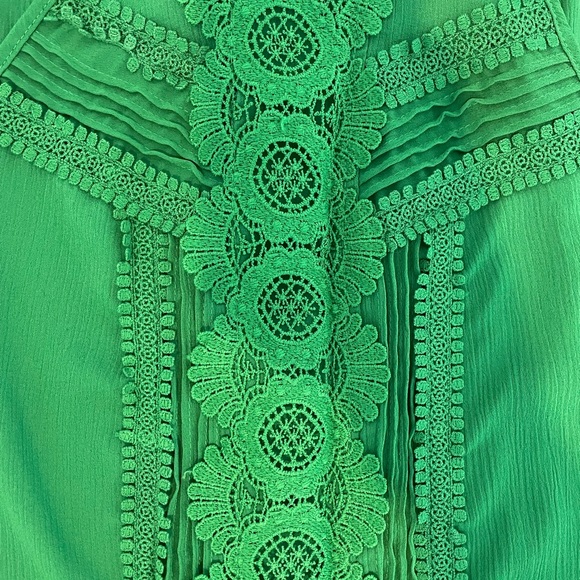 New York & Company Green Halterneck Blouse size XL - Picture 3 of 9